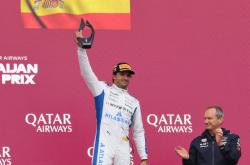 lol转区-索伯车队横扫红牛车队，塞恩斯带队取胜