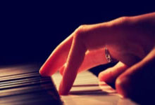 lol全球总决赛-赛道与球场，F1争冠焦点战与骑士单节拉开国王的双重奏